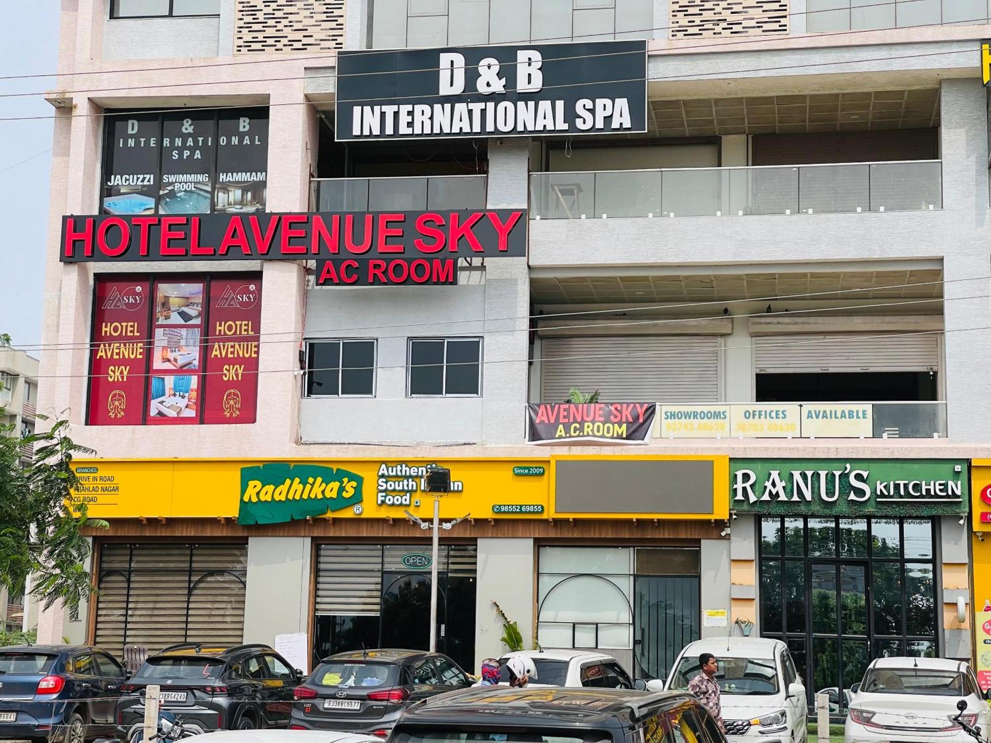 אחמדאבאד Hotel Avenue Sky מראה חיצוני תמונה